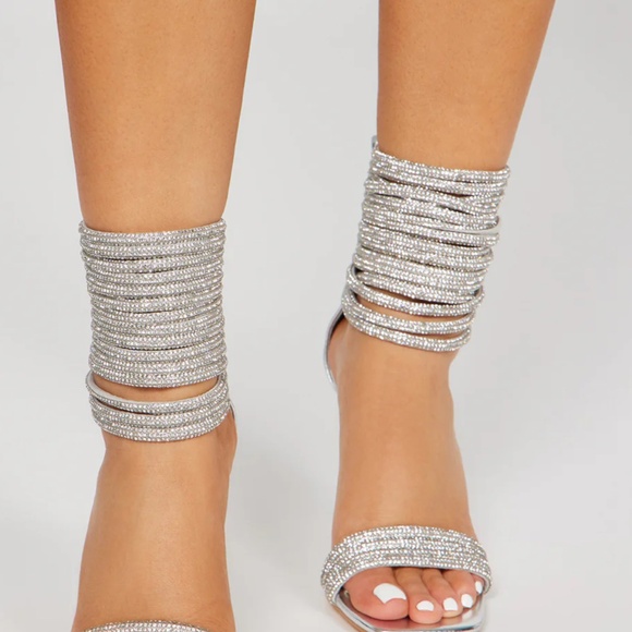 Silver Women’s Heels - Size 8 - Picture 7 of 7